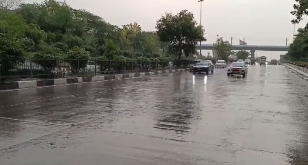 Delhi Weather Yellow Alert