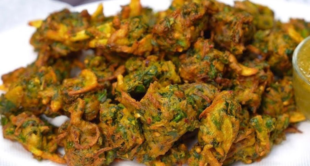 Palak Aloo Pakoda Recipe