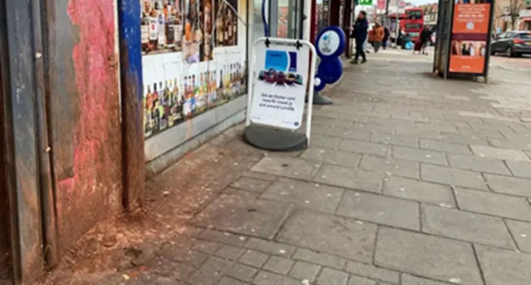 London Fine for Spitting Pan India News