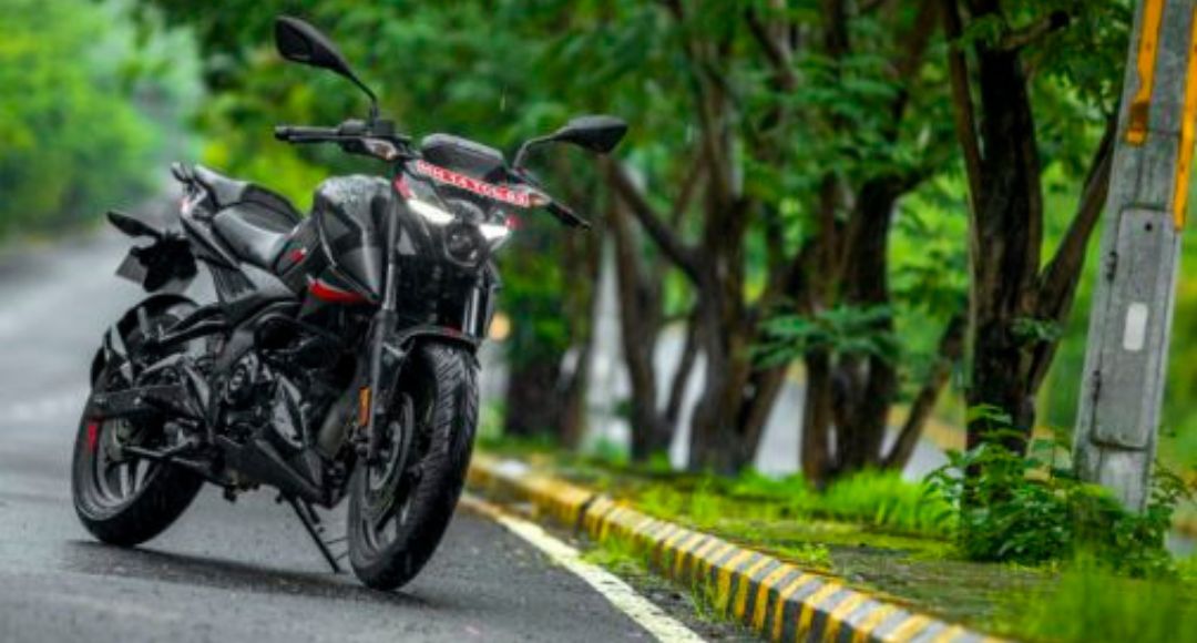 Bajaj Pulsar N160
