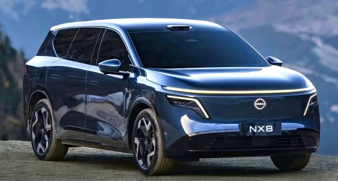 Tech Lounge SUV