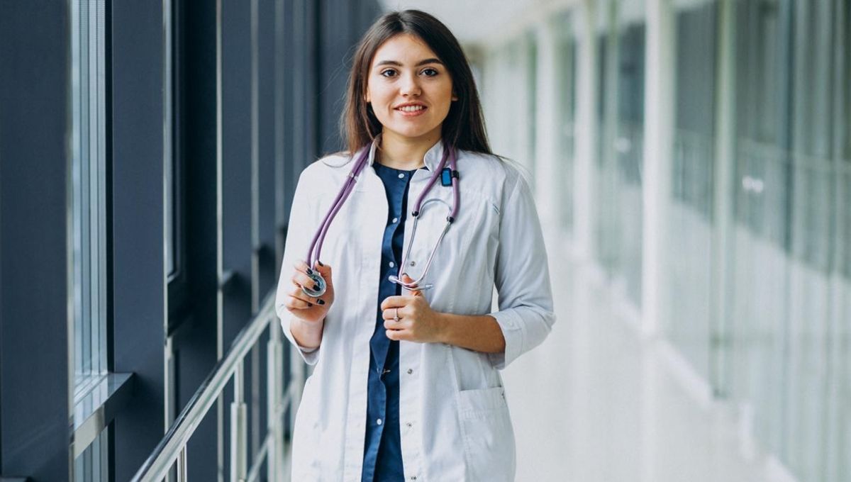 Medical Courses Without NEET: बिना NEET भी मेडिकल फील्ड में बना सकते हैं शानदार करियर