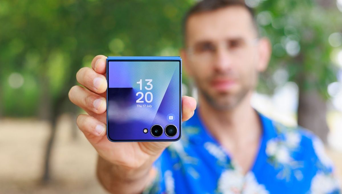 Samsung Galaxy Z Flip 8