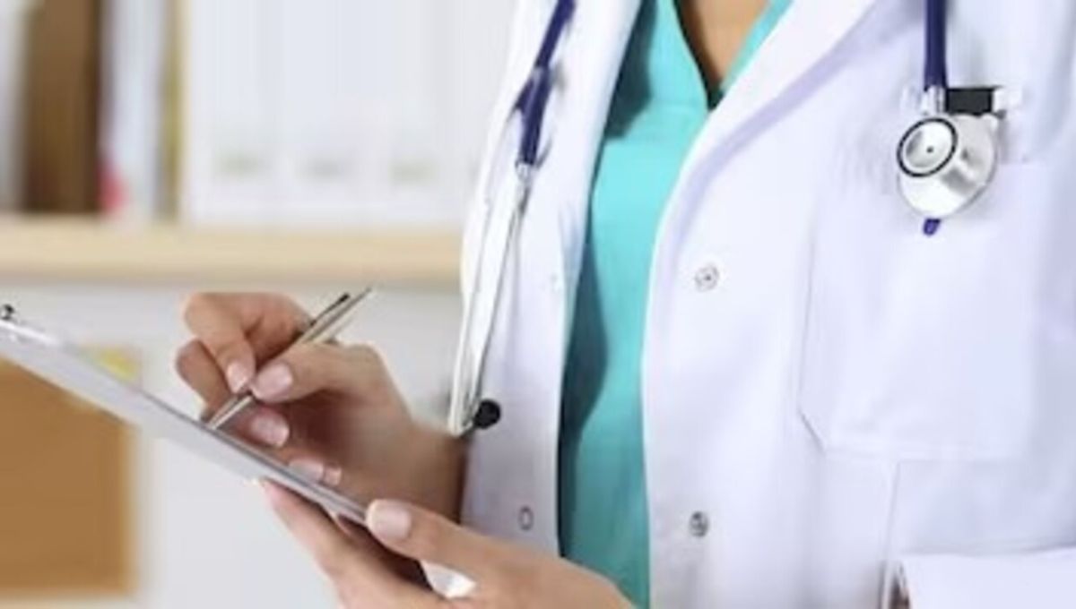Medical Courses Without NEET: बिना NEET भी मेडिकल फील्ड में बना सकते हैं शानदार करियर