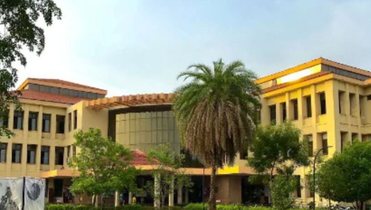 IIT