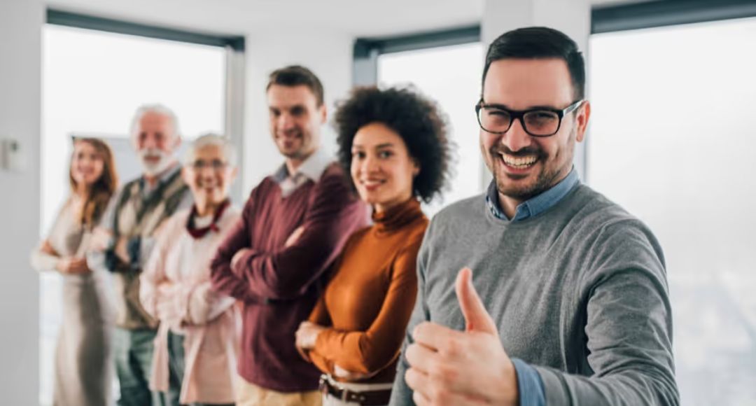 खुशियों का सच क्या है? World Happiness Report ने Social Media और दुनिया के सबसे खुश देश पर खोले नए राज