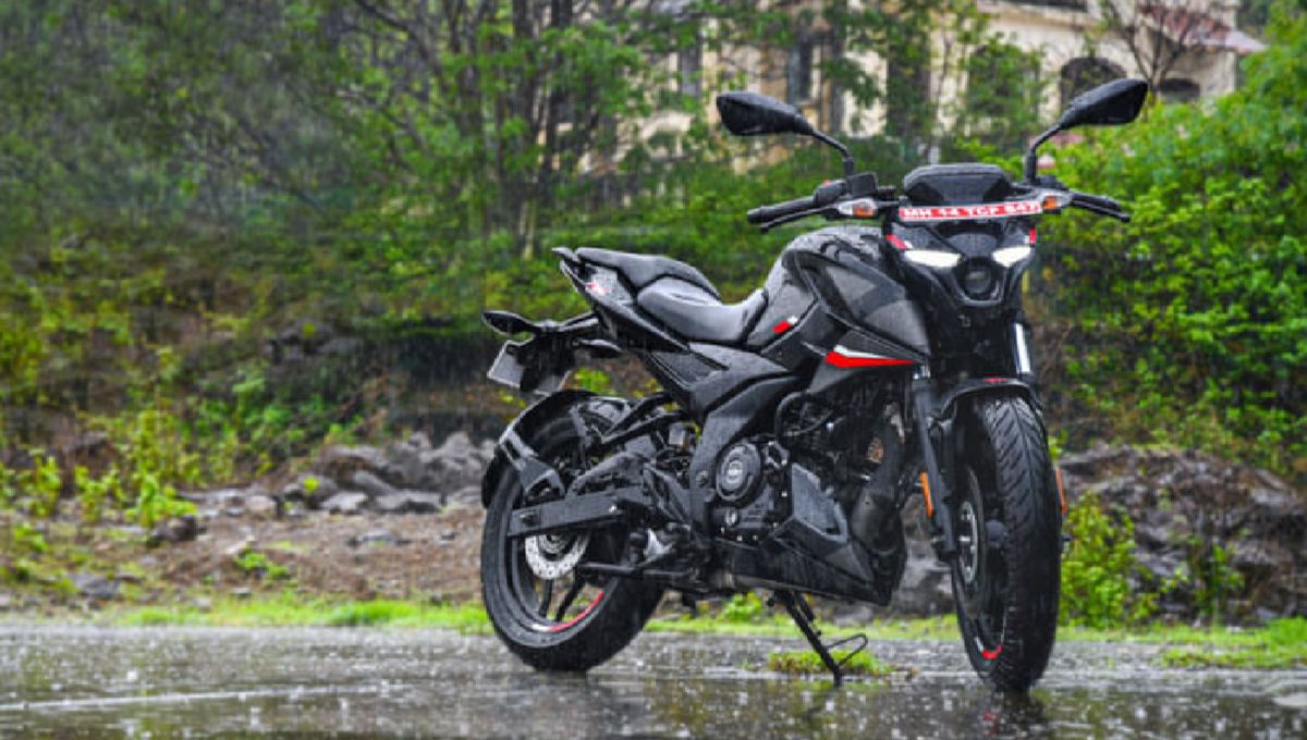 Bajaj Pulsar N160