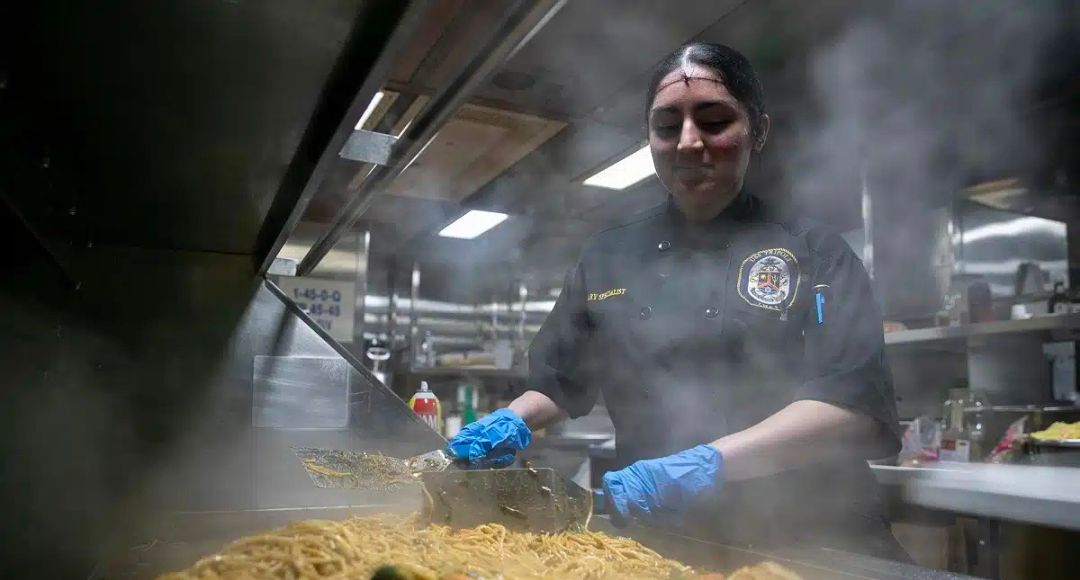 Hormuz US Navy Food Issue