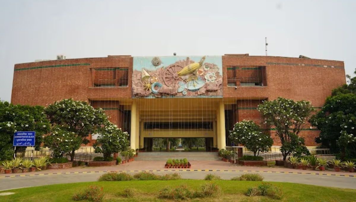 IIT
